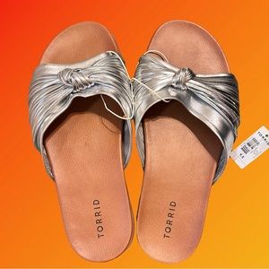 Size 9.5 Wide Width Silver Torrid Sandals